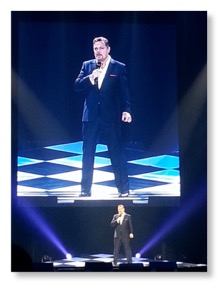 Eddie Izzard Metro Arena